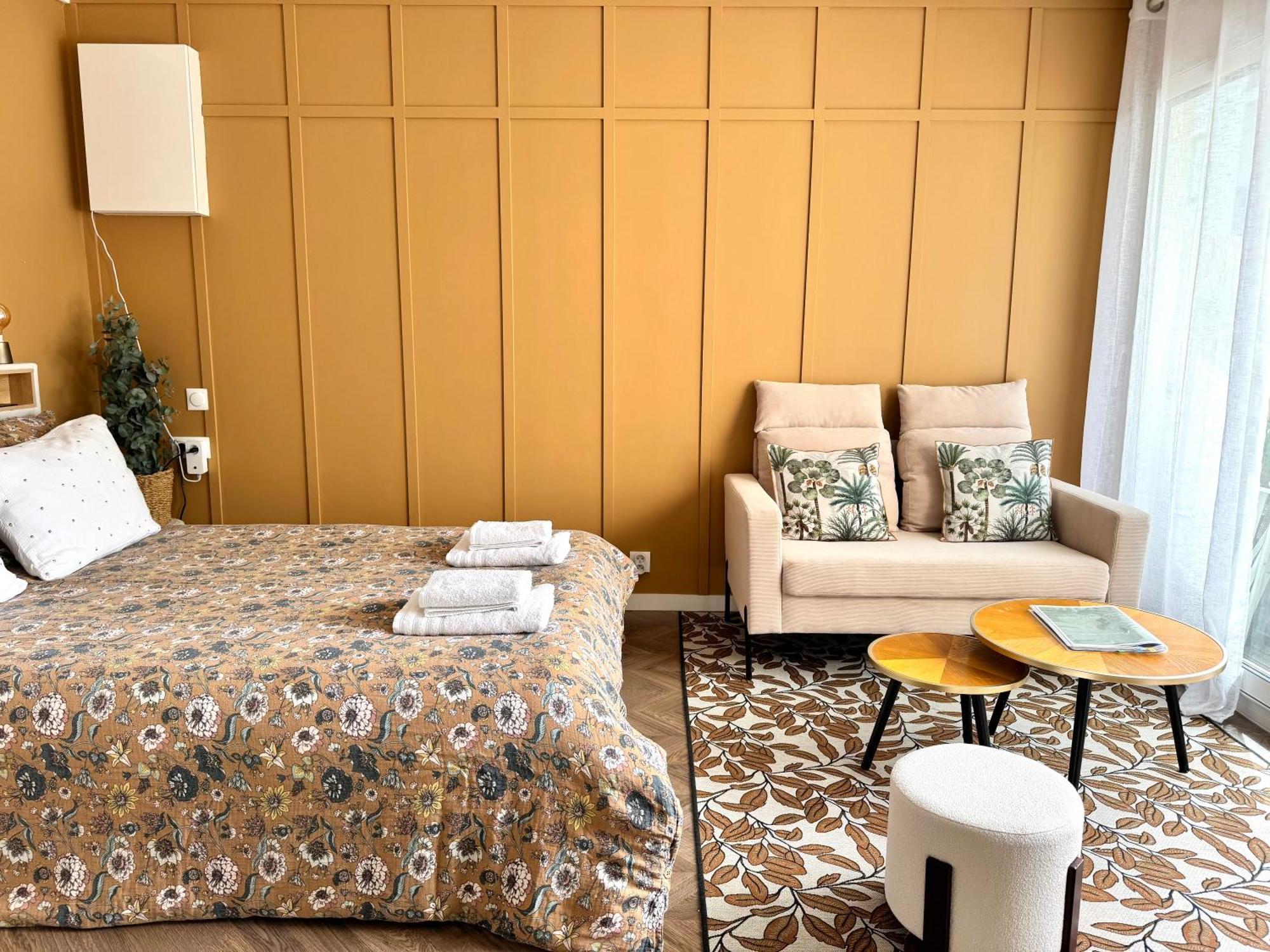 Studio La Petite Oasis- Ideal Couple - Calme - Balcon Sud - Lumineux - 10Min Du Centre & Plage - Proche Centre Juno Beach - Wifi Courseulles-sur-Mer Eksteriør bilde